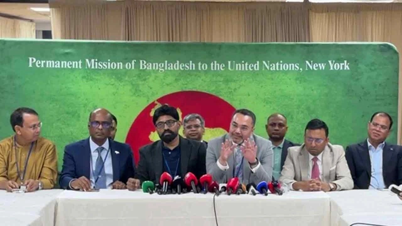 ৪ দিনে ৩০টি বৈঠকে সশরীরে অংশ নিয়েছেন প্রধানমন্ত্রী: মাহদী আমিন
